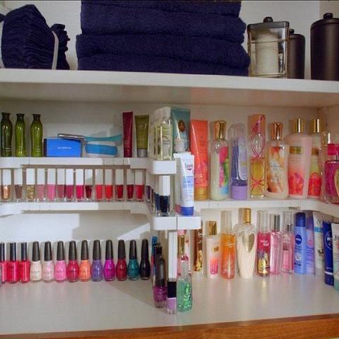 Stapelbarer Organizer Rack