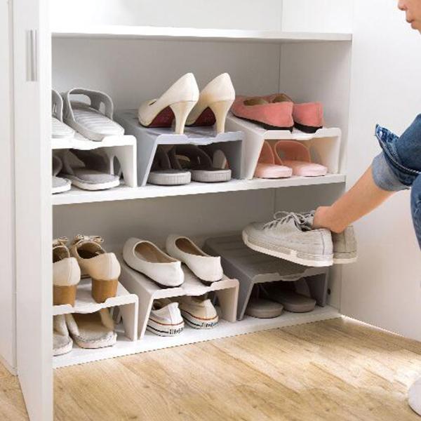 Stapelbarer Schuhregal